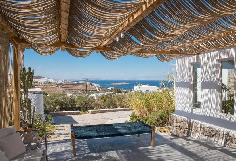 Отель Ostraco Suites