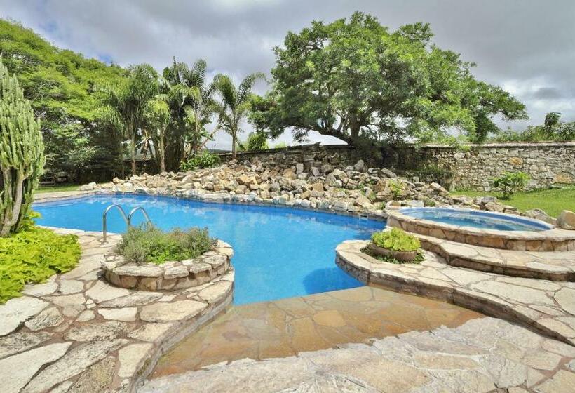 فندق Parador Museo Santa Maria