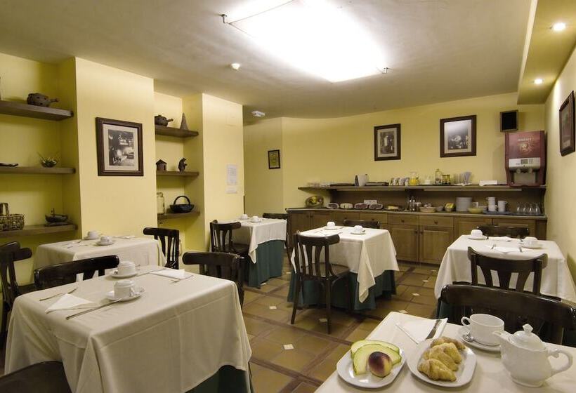 فندق Pombal Rooms