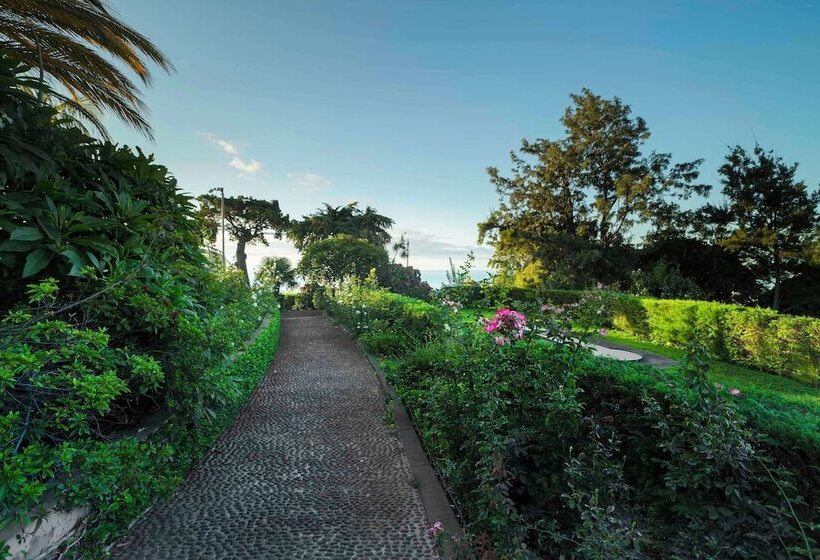 ホテル Quinta Funchal Gardens   Adults Only
