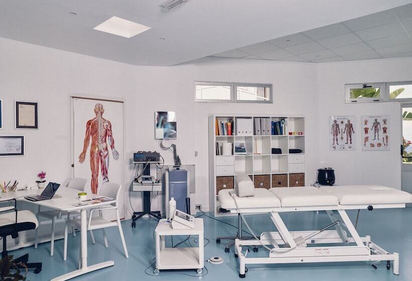 فندق Route Active