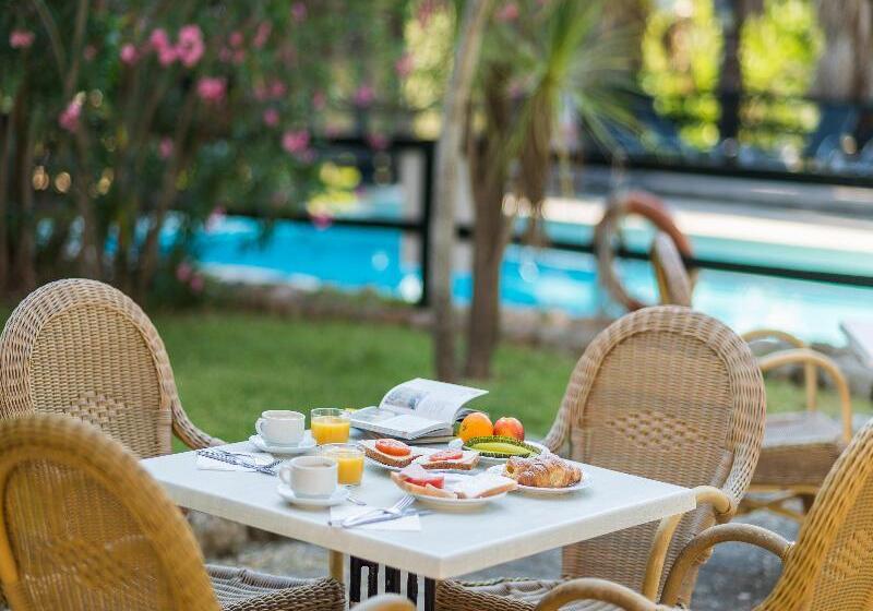 Сельский отель Petit  Rural Son Jorda