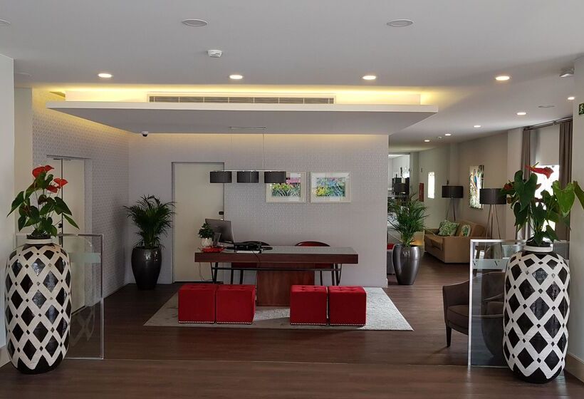 ホテル Santa Cruz Village