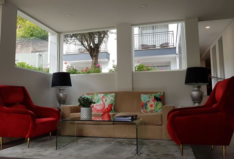 ホテル Santa Cruz Village