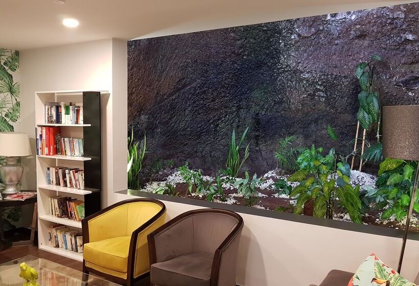 ホテル Santa Cruz Village