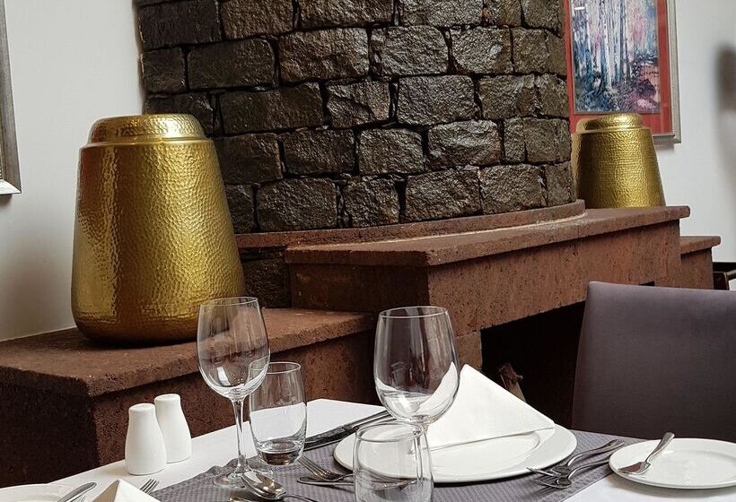 ホテル Santa Cruz Village