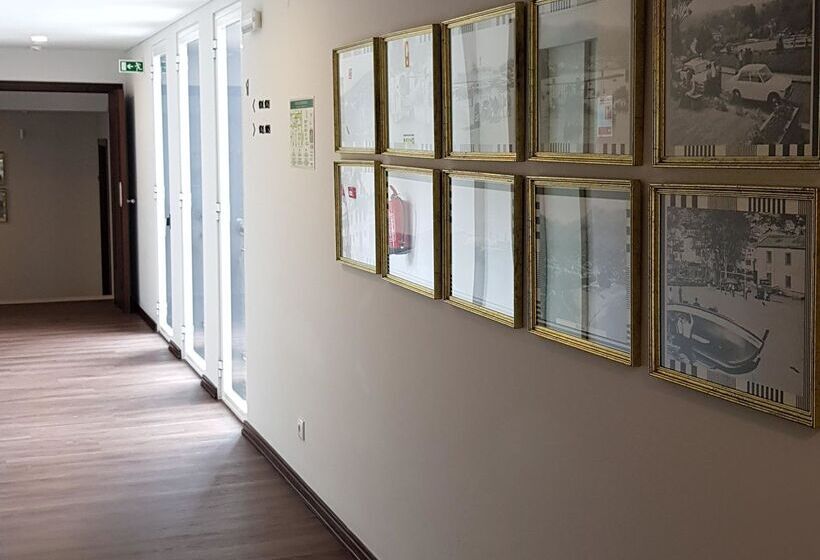 ホテル Santa Cruz Village