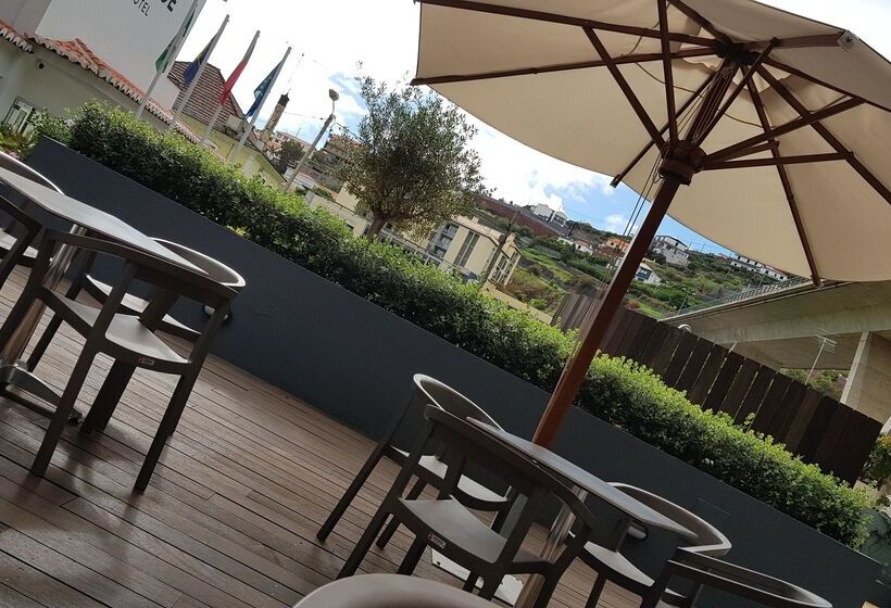 ホテル Santa Cruz Village