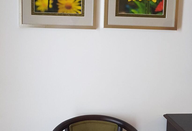 ホテル Santa Cruz Village