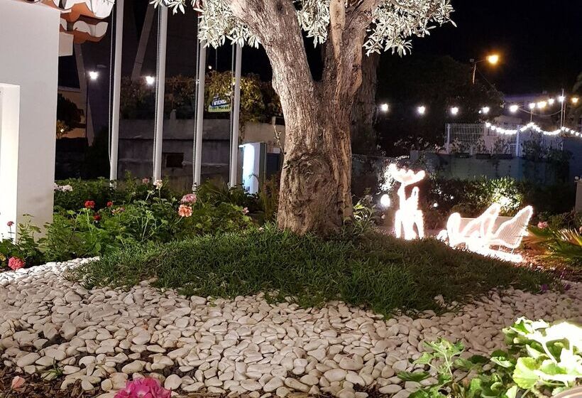 ホテル Santa Cruz Village