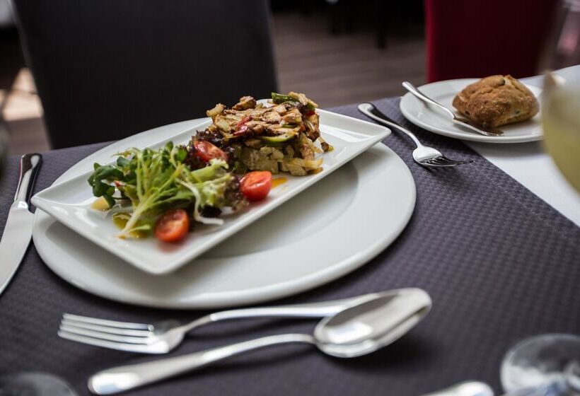 ホテル Santa Cruz Village