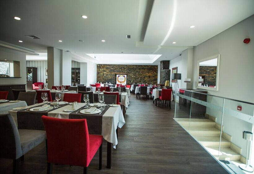 ホテル Santa Cruz Village