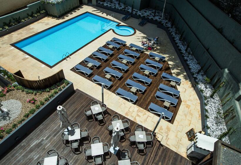 ホテル Santa Cruz Village