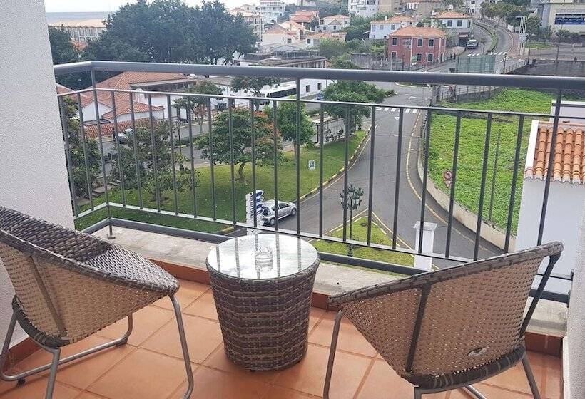 ホテル Santa Cruz Village