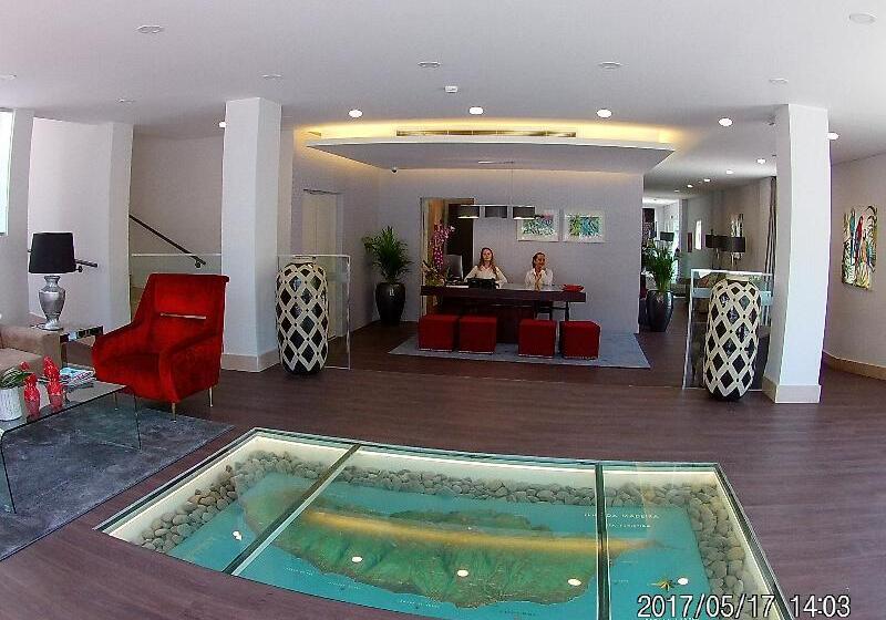 ホテル Santa Cruz Village