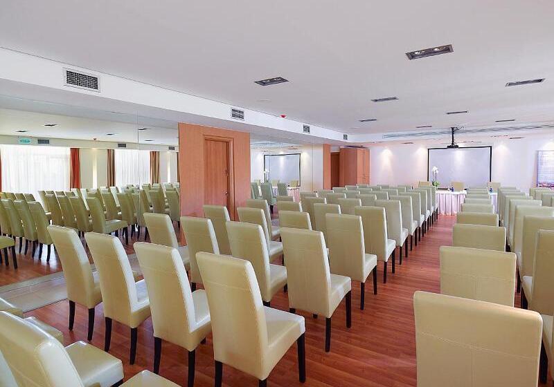 فندق Sissi Bay Resort