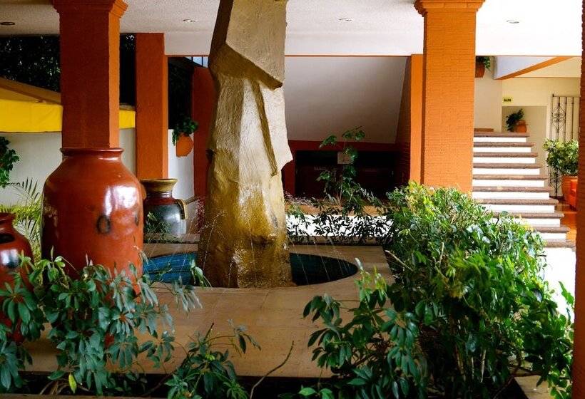 호텔 & Suites Villa Del Sol