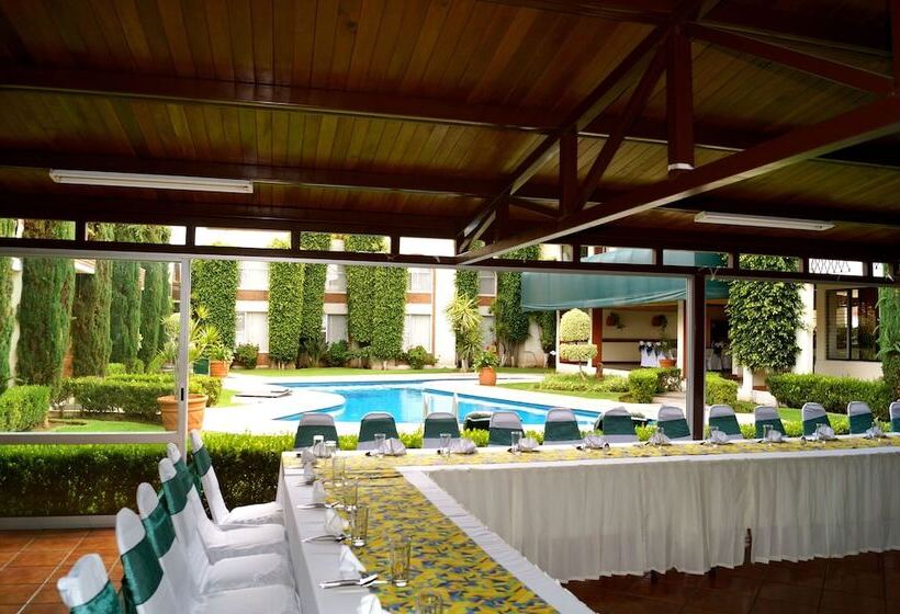 호텔 & Suites Villa Del Sol