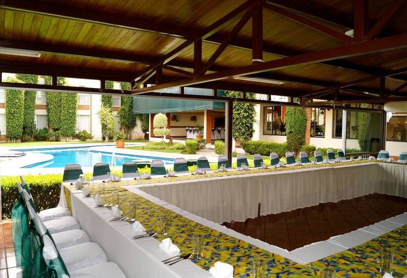 호텔 & Suites Villa Del Sol