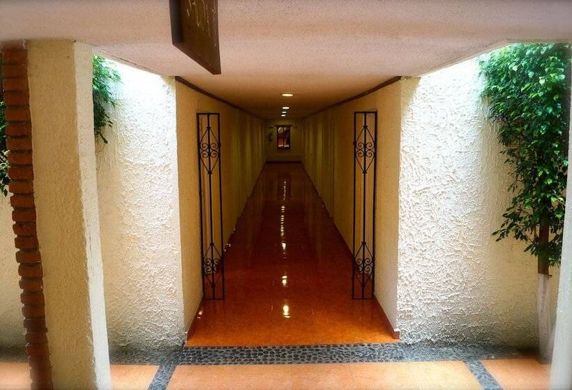 호텔 & Suites Villa Del Sol