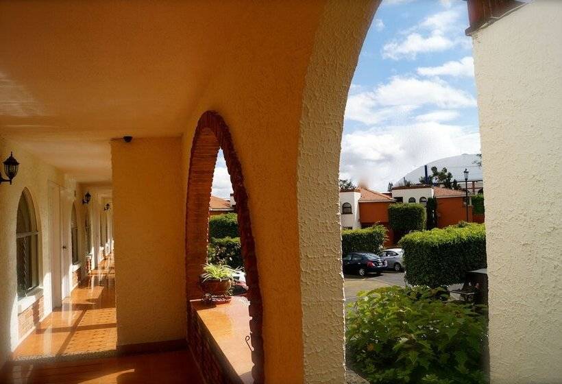 호텔 & Suites Villa Del Sol