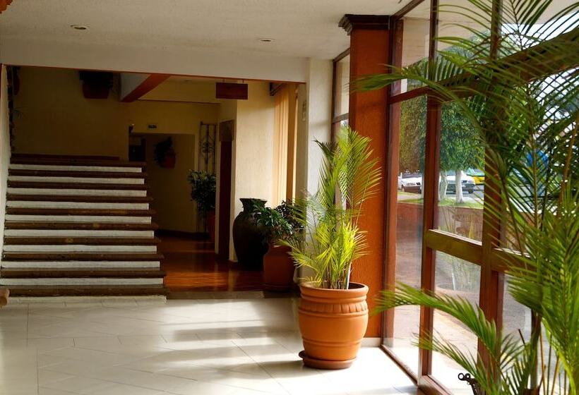 호텔 & Suites Villa Del Sol