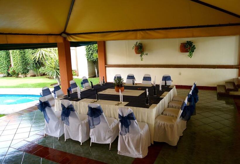 호텔 & Suites Villa Del Sol