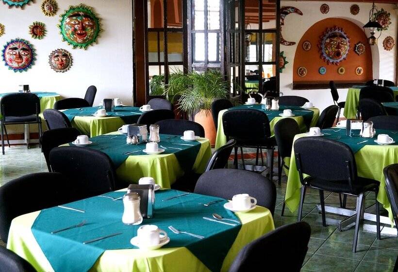 호텔 & Suites Villa Del Sol