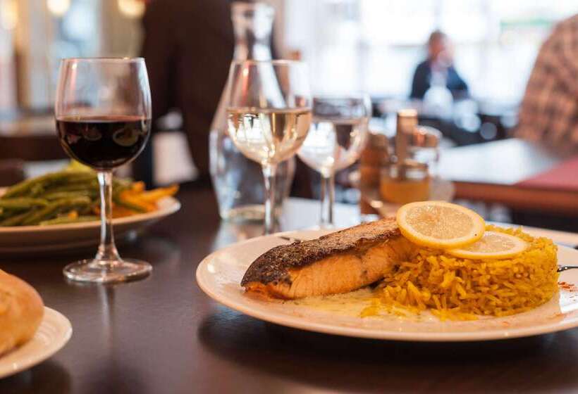 בית מלון כפרי The Originals City, Hôtel Le Savoy, Caen