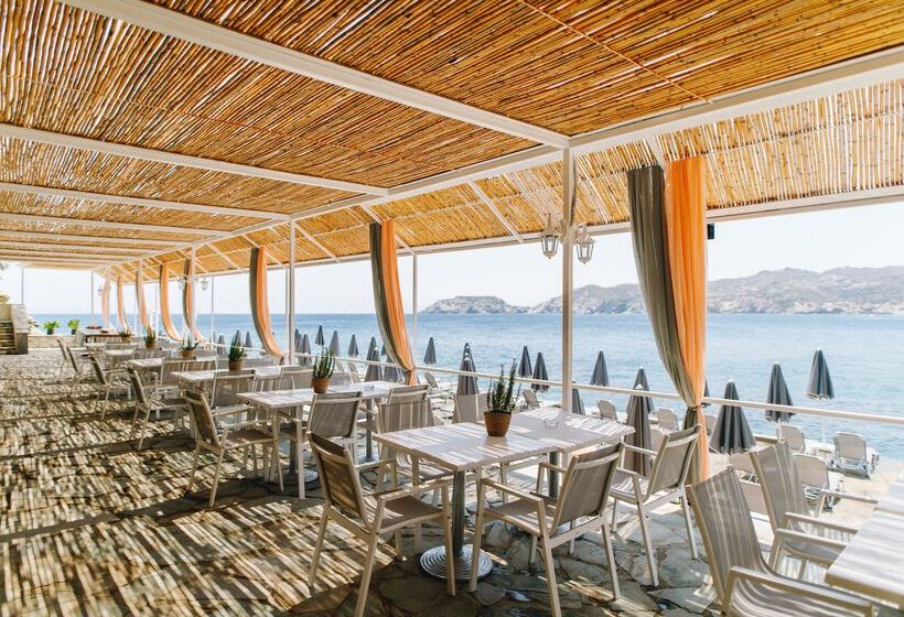 Отель Peninsula Resort & Spa