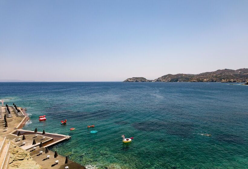 Отель Peninsula Resort & Spa