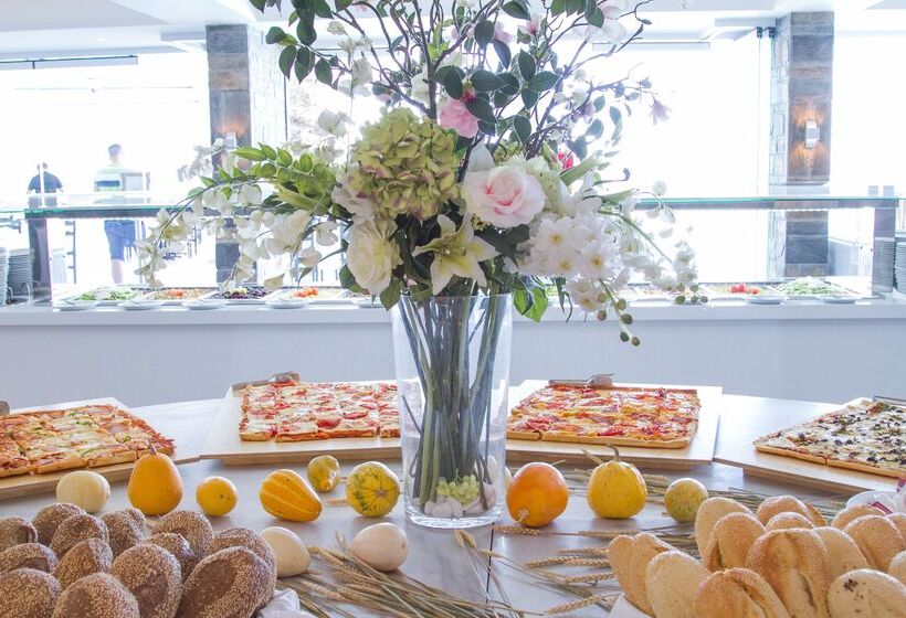 Отель Peninsula Resort & Spa