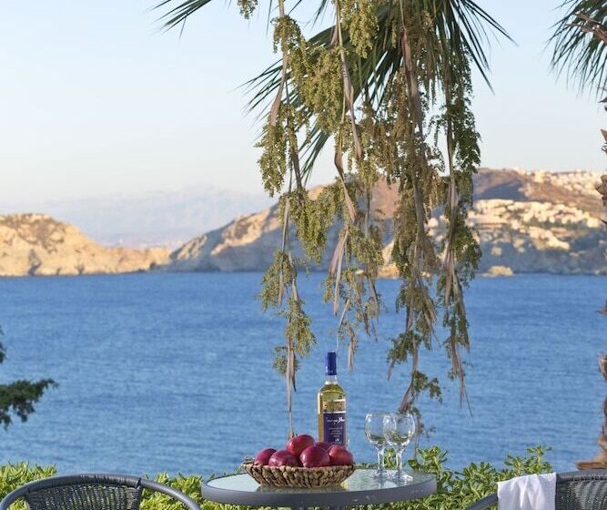 Отель Peninsula Resort & Spa