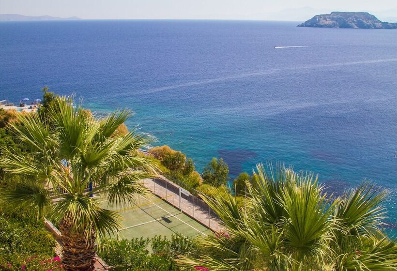 Отель Peninsula Resort & Spa