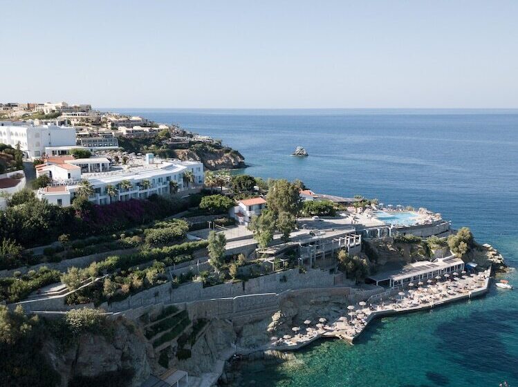 Отель Peninsula Resort & Spa