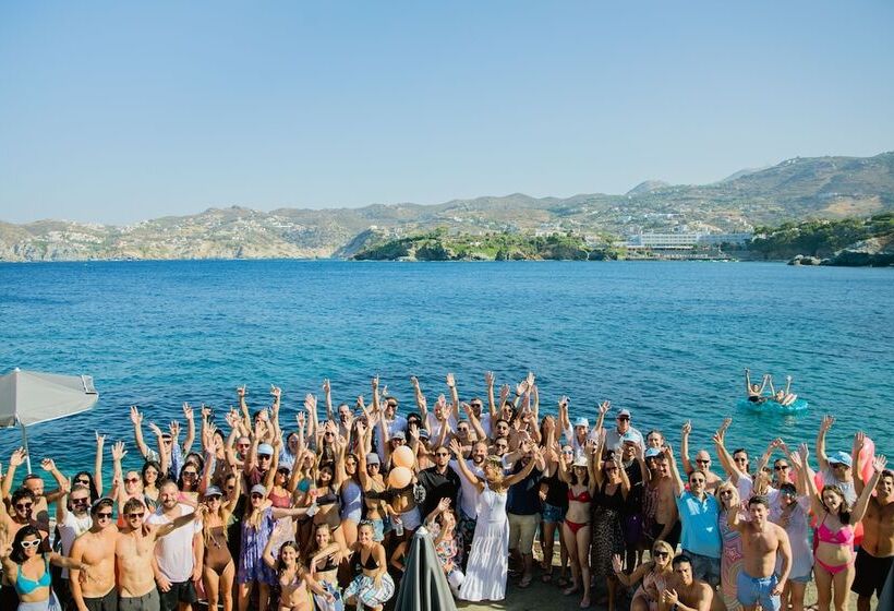 Отель Peninsula Resort & Spa