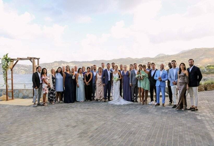 Отель Peninsula Resort & Spa