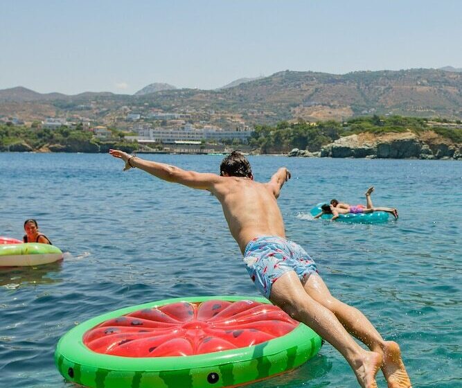 Отель Peninsula Resort & Spa