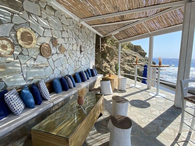 Отель Peninsula Resort & Spa