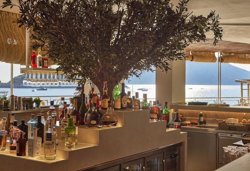 Universal Hotel Aquamarin