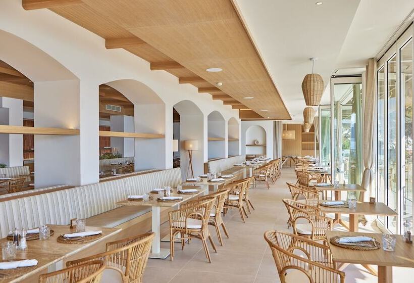 Universal Hotel Aquamarin