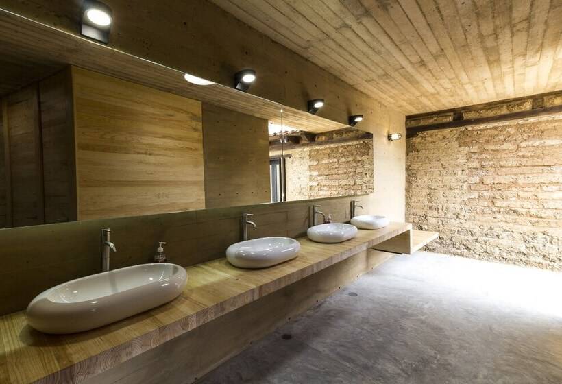 בית מלון כפרי Uvence Arte +