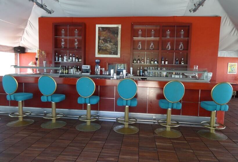 בית מלון כפרי Uvence Arte +