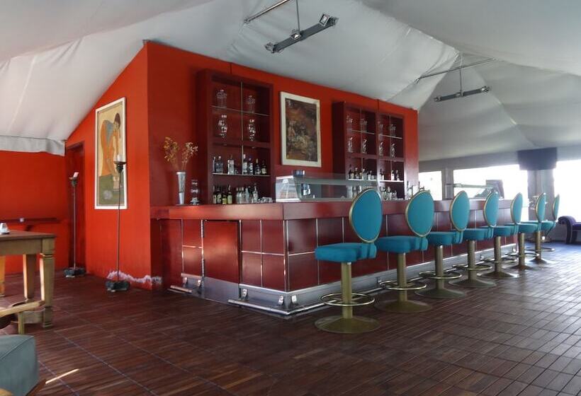 בית מלון כפרי Uvence Arte +