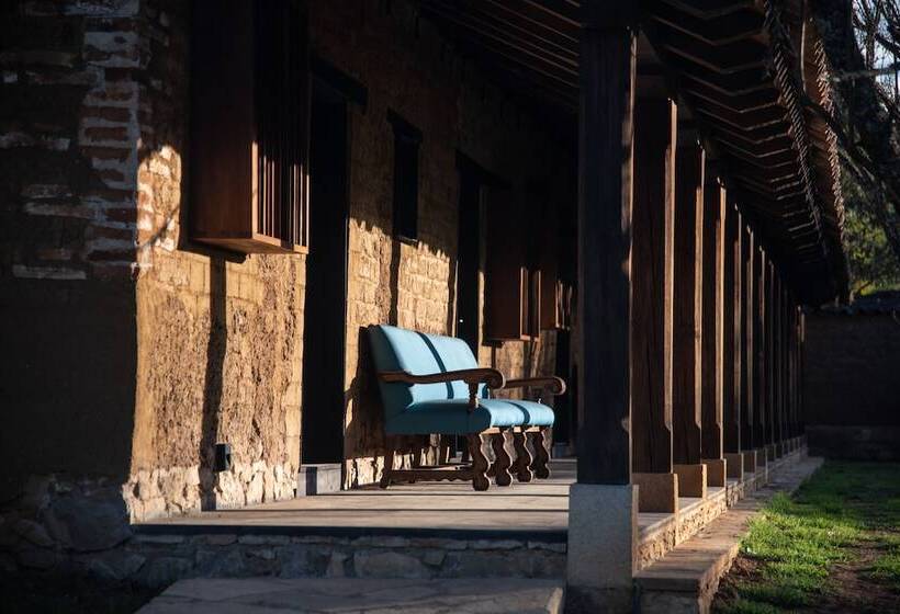 בית מלון כפרי Uvence Arte +