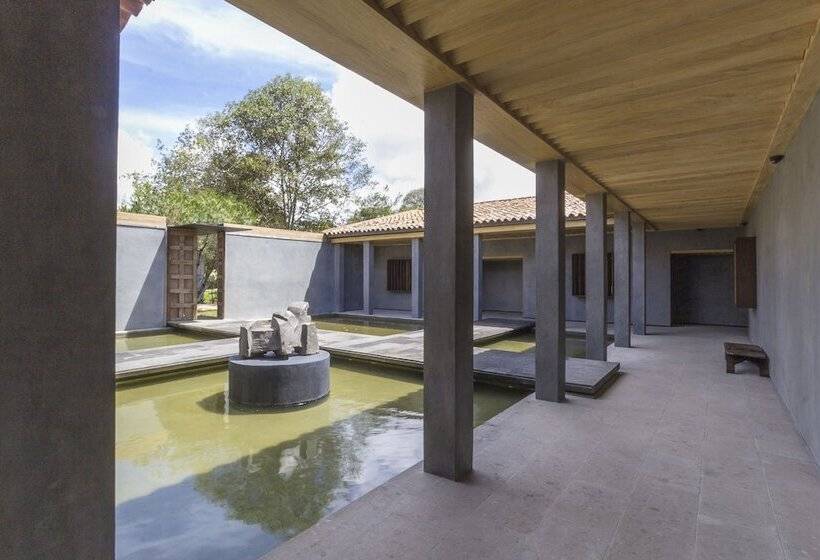 בית מלון כפרי Uvence Arte +