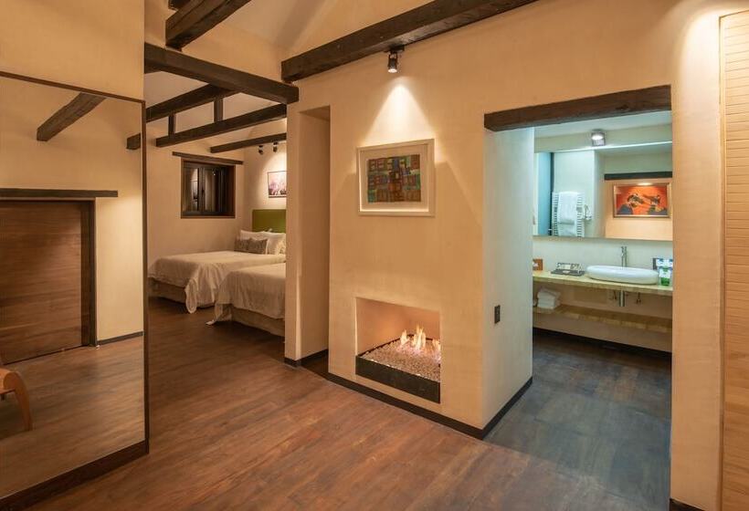 בית מלון כפרי Uvence Arte +