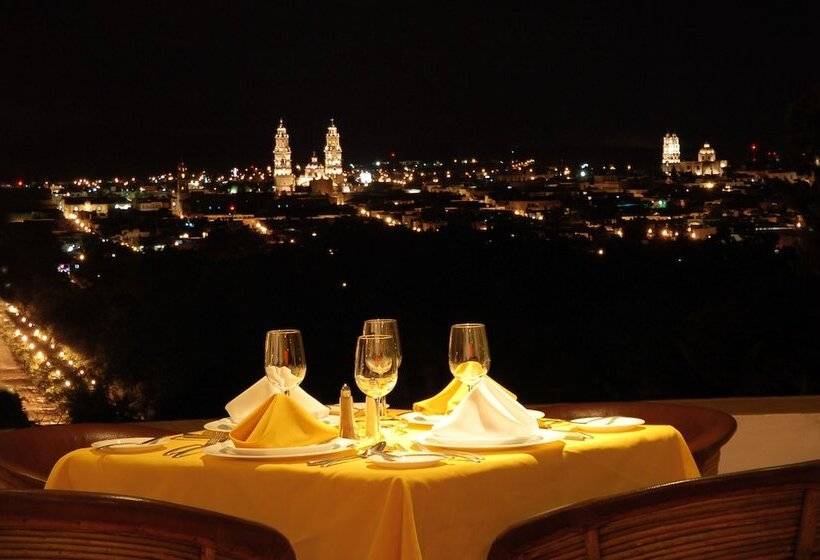 Villa San Jose Hotel & Suites