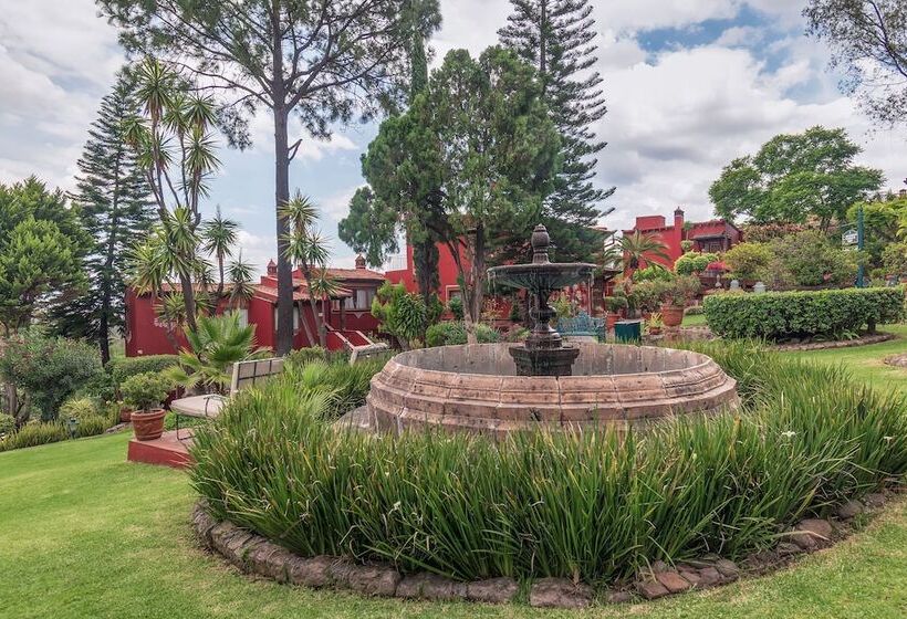 Villa San Jose Hotel & Suites