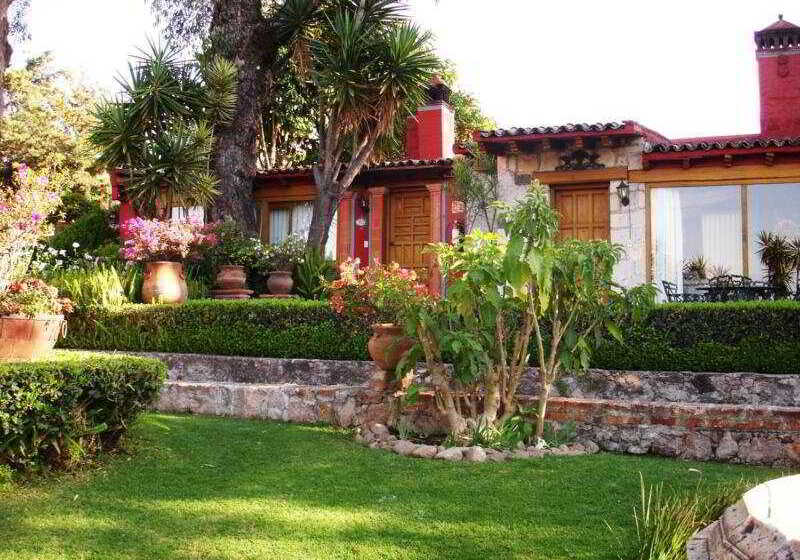 Villa San Jose Hotel & Suites